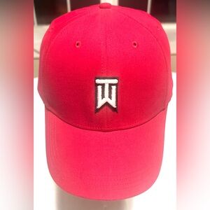 Nike Red Men's Cap with Iconic Logo